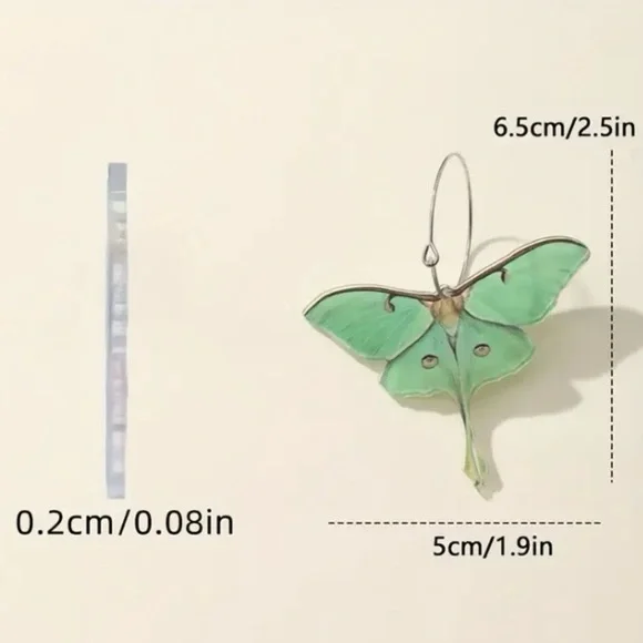 ✨ModCloth Soren Luna Moth Acrylic Earrings - Picture 4 of 5